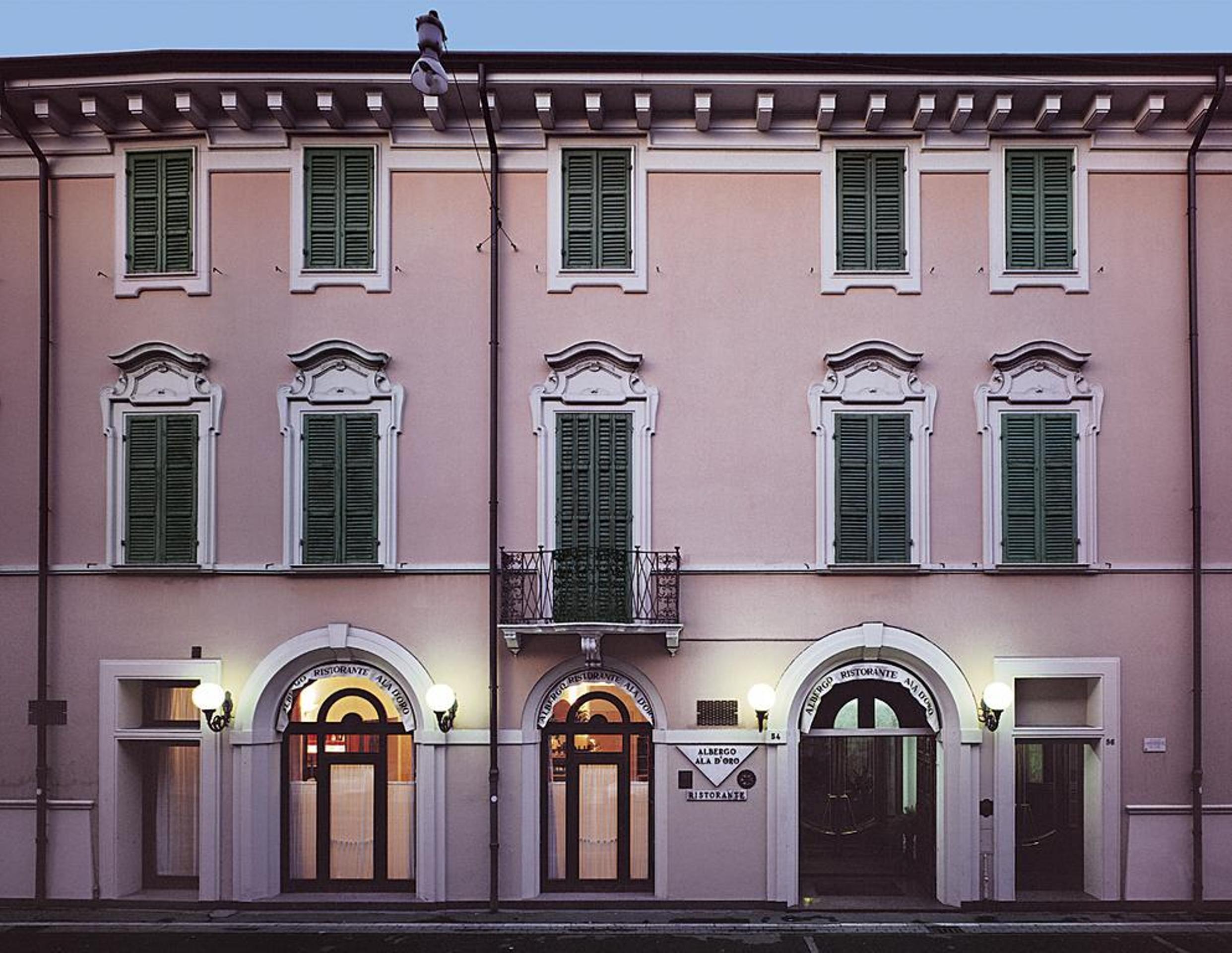 Hotel Ristorante Ala D'Oro Lugo  Exterior foto
